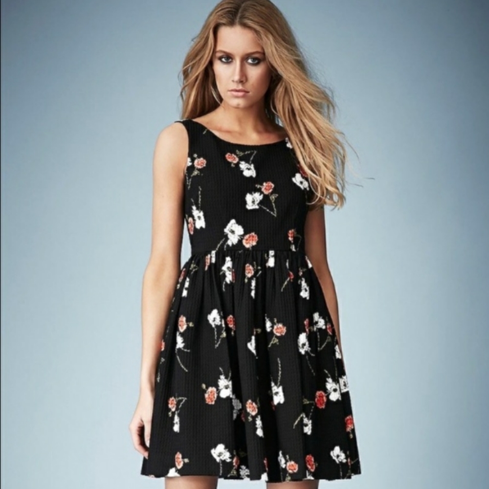 Kate Moss for Topshop Collab Black White Red Sleeveless floral dress Size 4